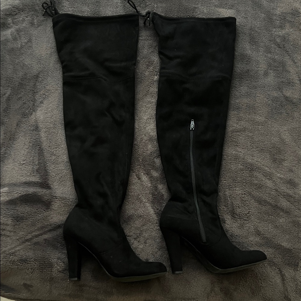 Elegant Black Thigh High Boots